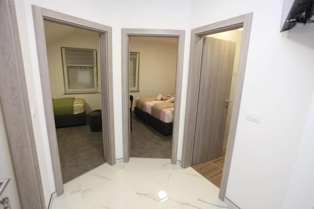 Apartmani Venecia Prozor Esterno foto
