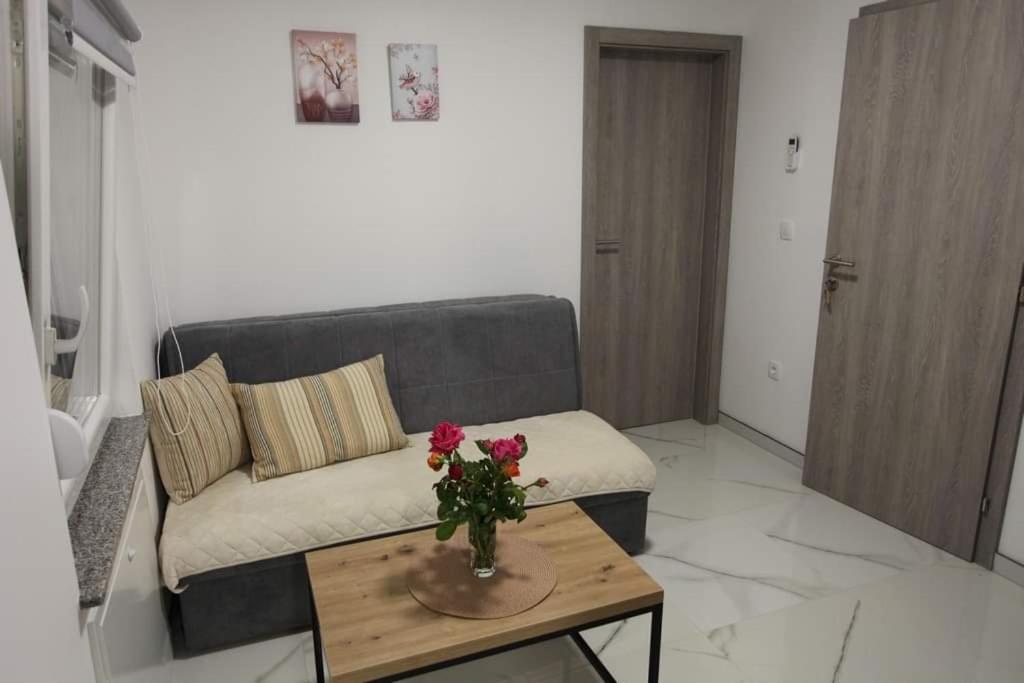 Apartmani Venecia Prozor Esterno foto