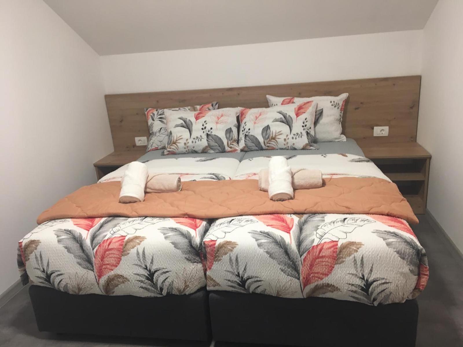 Apartmani Venecia Prozor Esterno foto